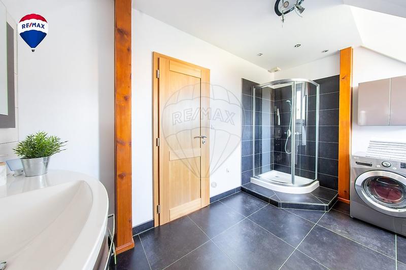 Maison - 142 m² - 5 pièces