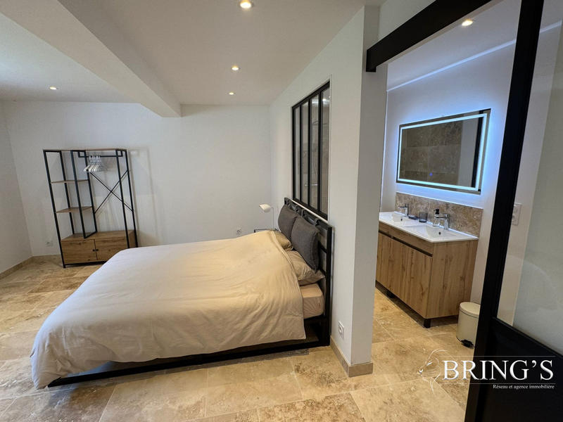 Maison - 161 m² - 6 pièces