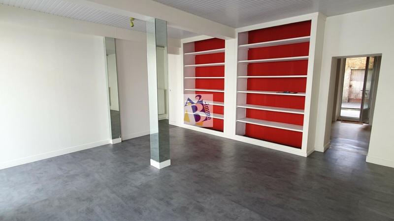 Immeuble - 113 m² - 1 pièce