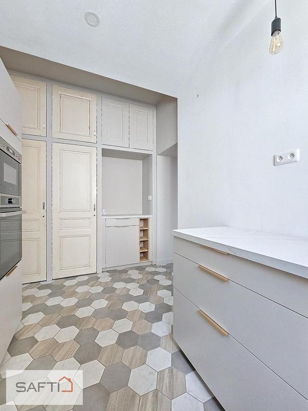 Maison - 197 m² - 9 pièces