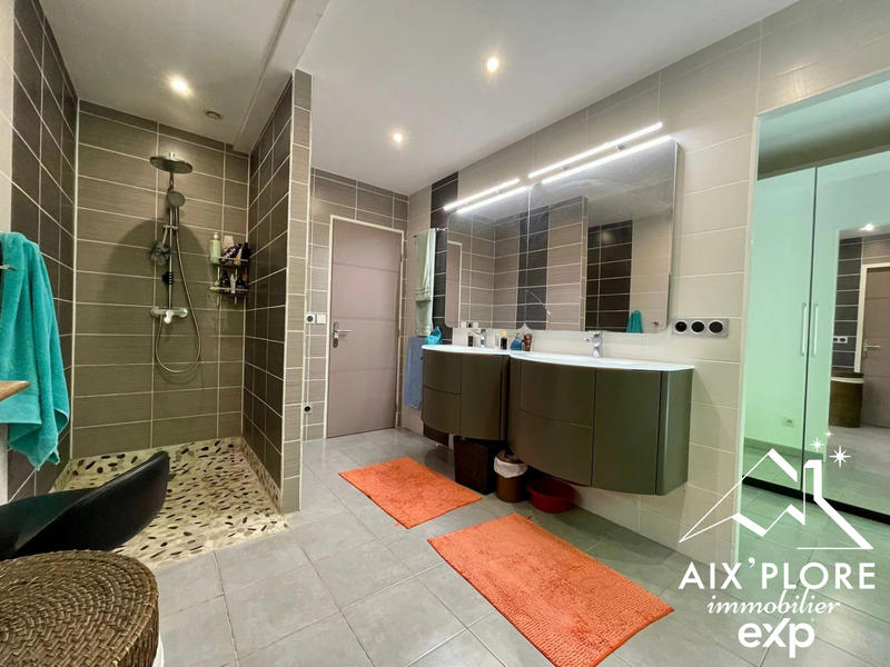 Maison - 157 m² - 6 pièces