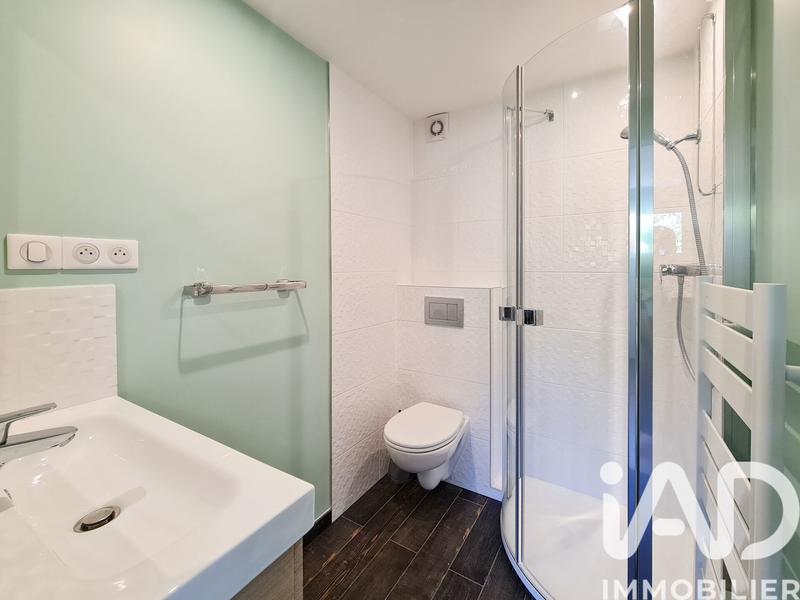 Maison - 234 m² - 9 pièces