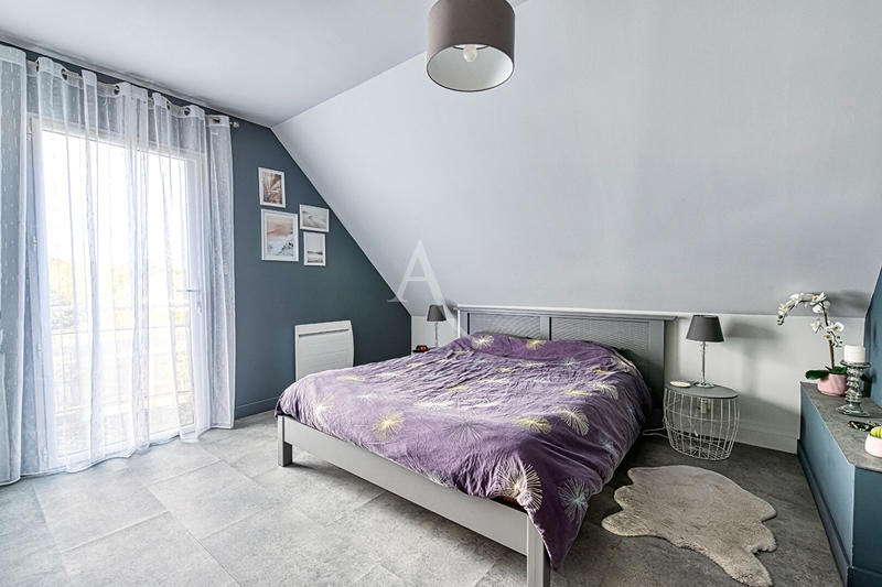 Maison - 181 m² - 6 pièces