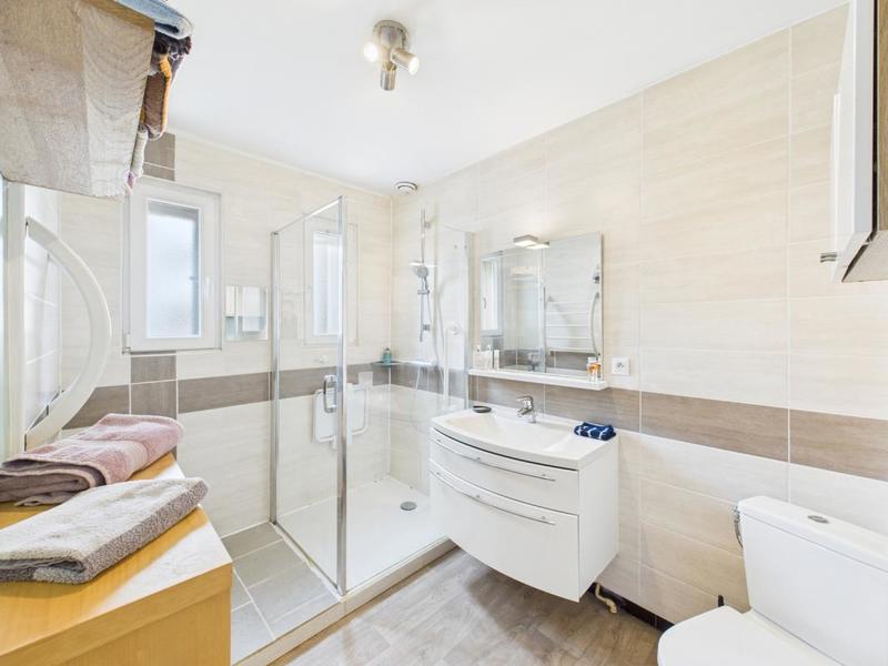 Pavillon - 90 m² - 4 pièces