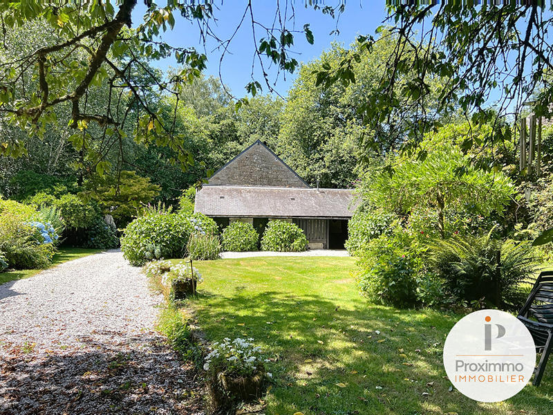 Maison - 269 m² - 10 pièces