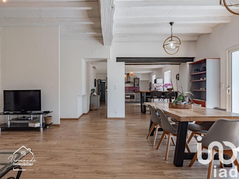 Maison - 265 m² - 9 pièces