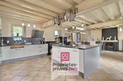 Maison - 200 m² - 6 pièces
