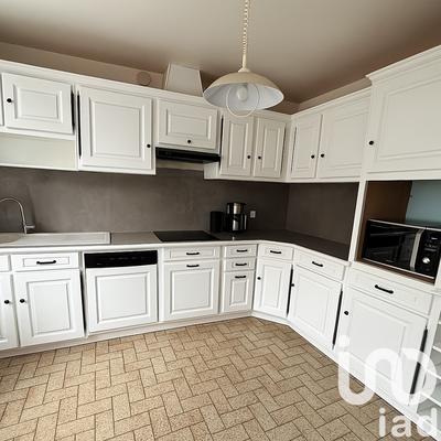 Maison - 92 m² - 6 pièces