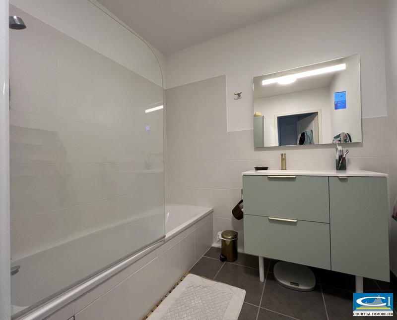 Appartement - 80 m² - 3 pièces