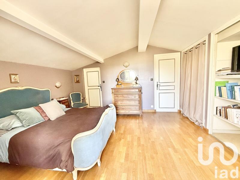 Maison - 205 m² - 8 pièces