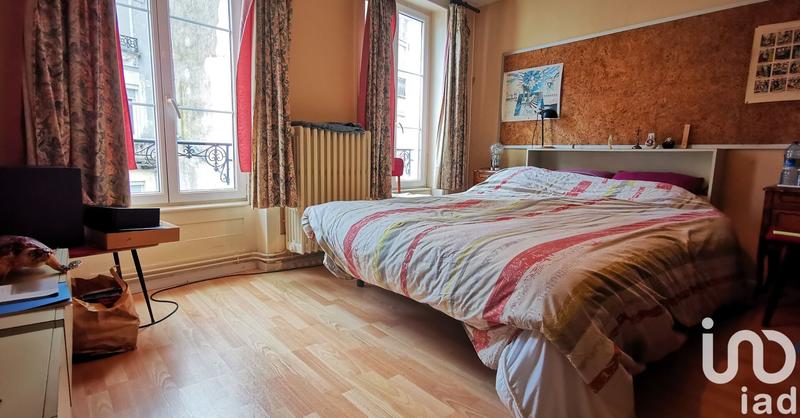 Maison - 204 m² - 9 pièces