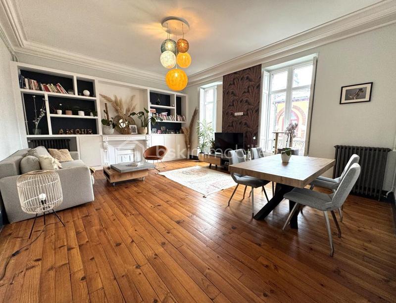 Appartement - 140 m² - 4 pièces