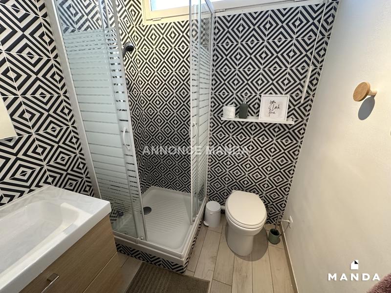 Chambre - 15 m² - 6 pièces