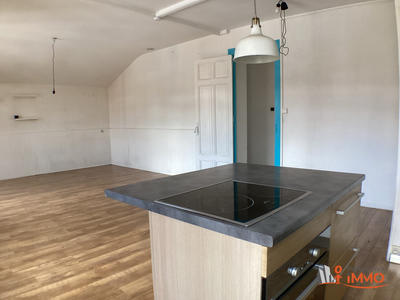 Appartement - 80 m² - 3 pièces