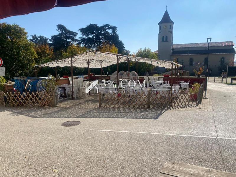 Local commercial - 225 m² - 6 pièces