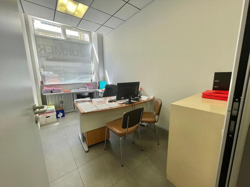 Bureau - 180 m²