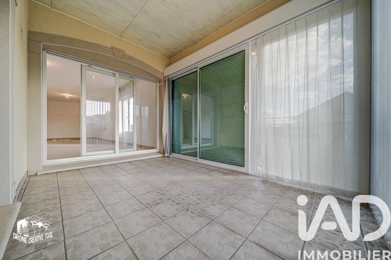 Maison - 267 m² - 9 pièces