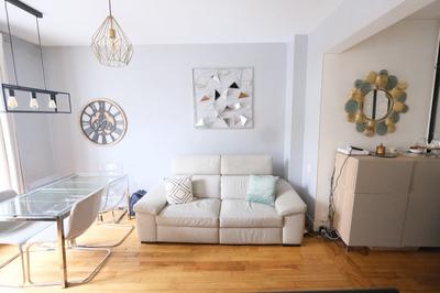 Appartement ancien - 56 m² - 3 pièces