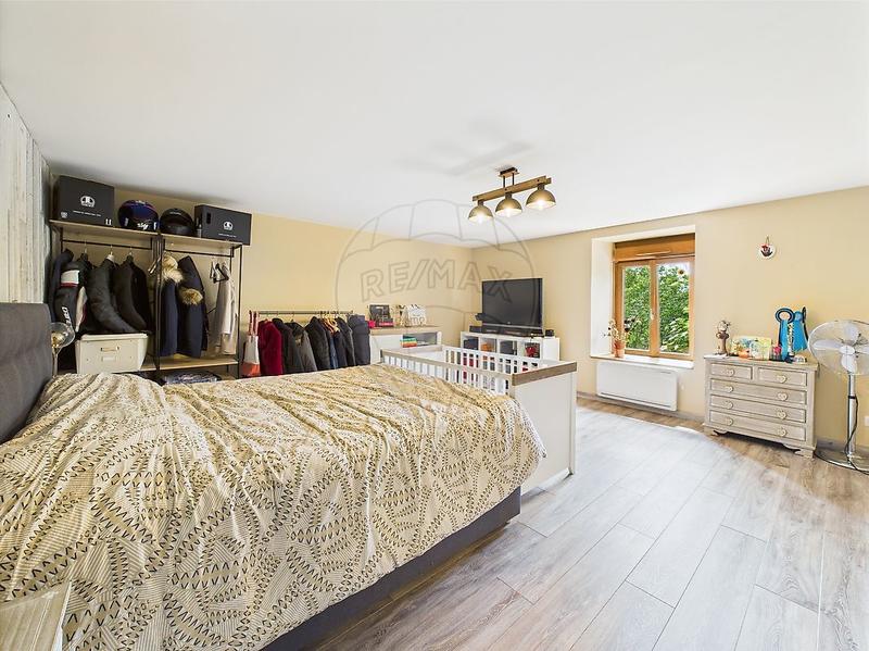 Corps de ferme - 262 m² - 6 pièces