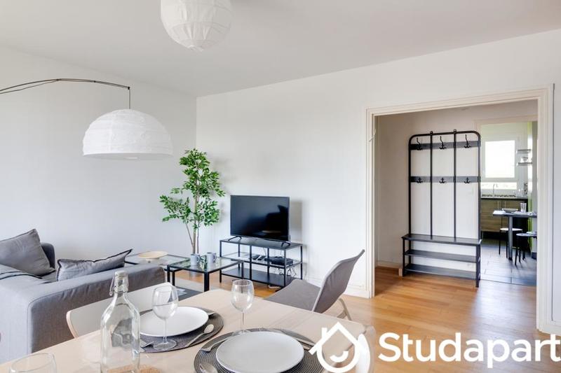 Chambre - 11 m² - 1 pièce