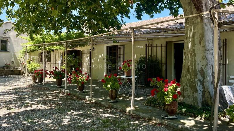 Propriété - 230 m² - 7 pièces