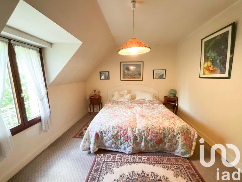 Maison - 232 m² - 9 pièces