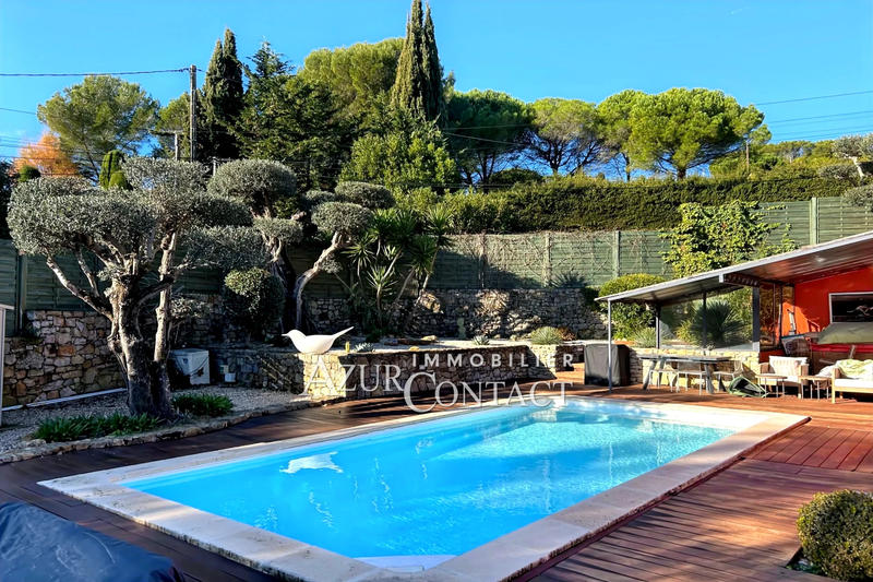 Maison - 205 m² - 4 pièces