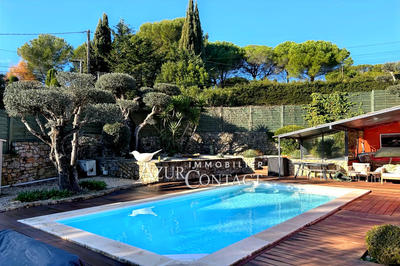 Maison - 205 m² - 4 pièces