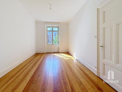 Appartement - 197 m² - 7 pièces