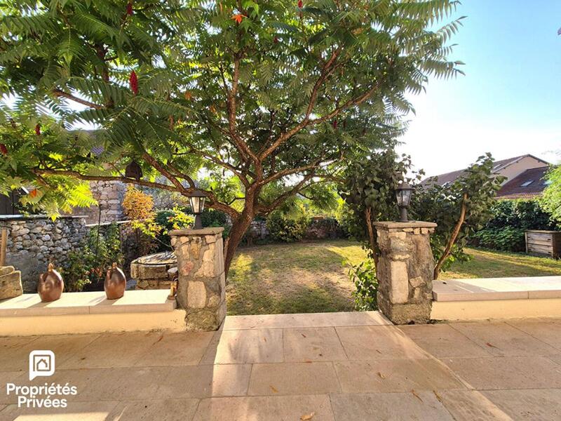 Maison - 200 m² - 7 pièces