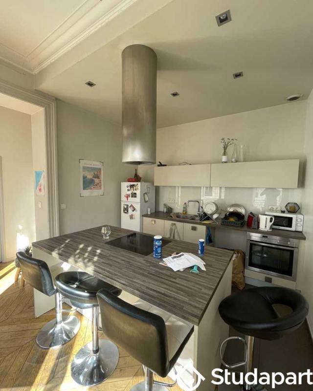 Chambre - 90 m² - 1 pièce