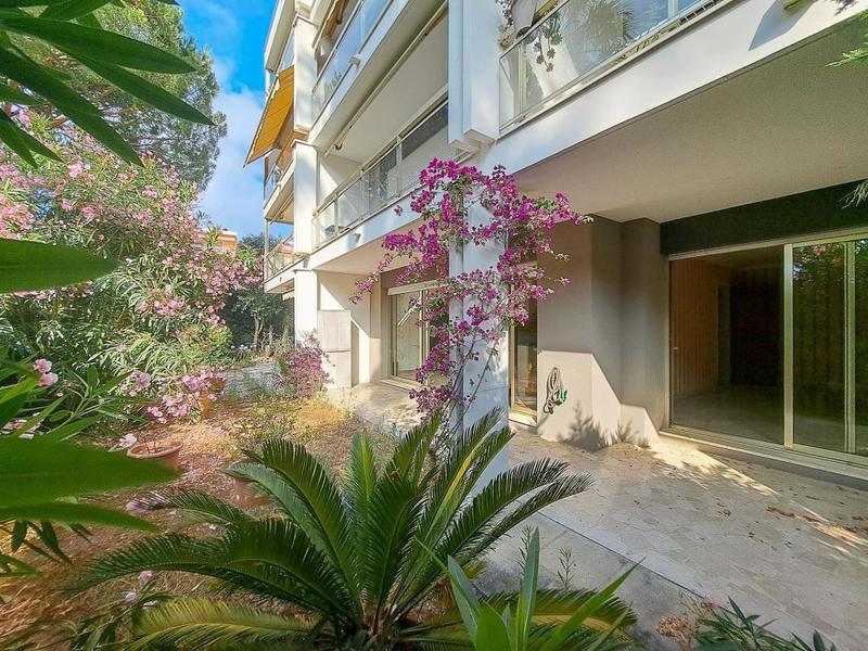 Appartement - 100 m² - 4 pièces