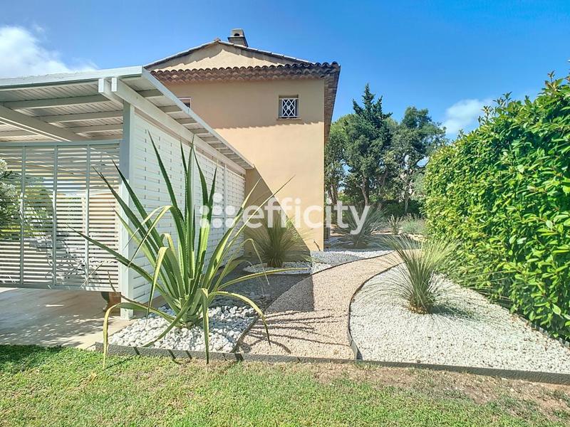 Maison - 180 m² - 5 pièces