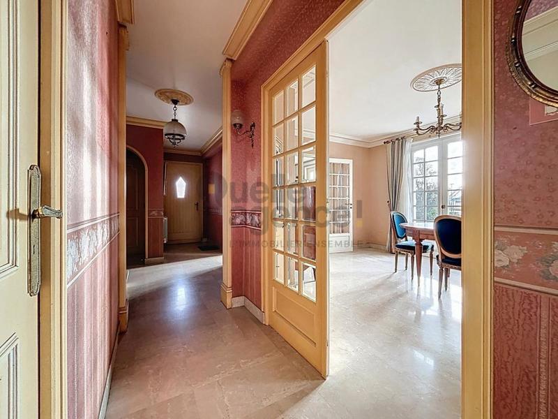 Maison - 141 m² - 8 pièces