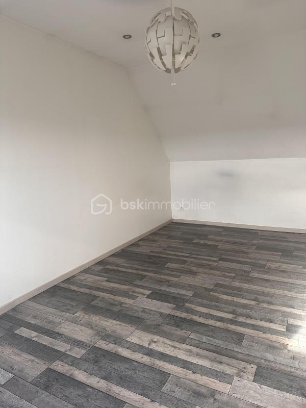 Maison - 105 m² - 6 pièces