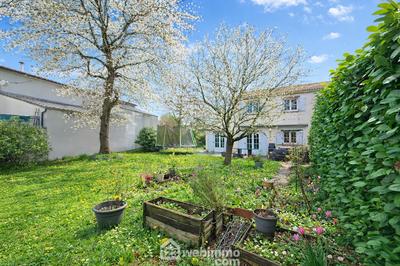 Maison - 110 m² - 4 pièces