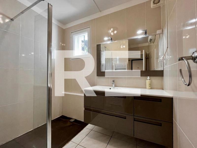 Villa - 170 m² - 6 pièces