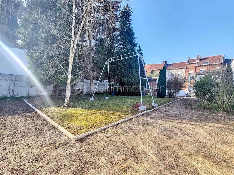 Maison - 178 m² - 8 pièces