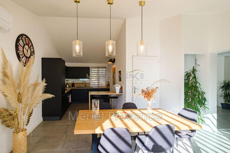 Villa - 90 m² - 4 pièces