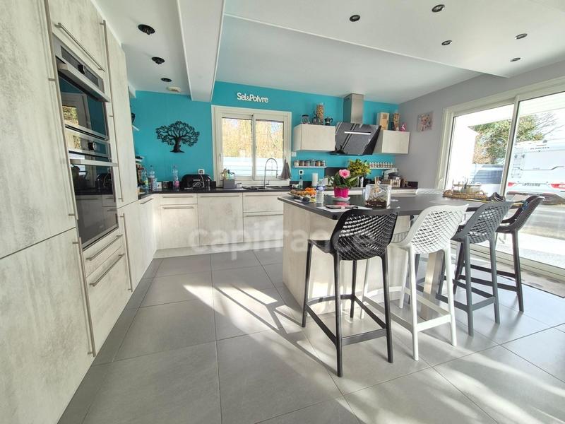 Maison - 170 m² - 5 pièces