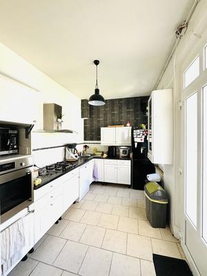 Maison de ville - 100 m² - 5 pièces