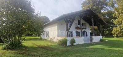 Maison - 180 m² - 8 pièces