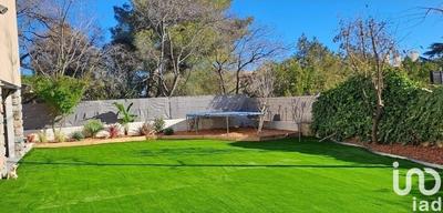 Maison - 250 m² - 8 pièces