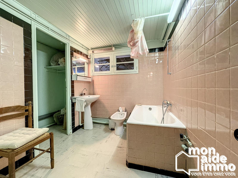 Maison - 160 m² - 10 pièces