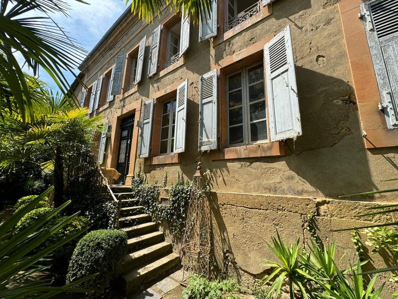 Maison ancienne - 265 m² - 8 pièces