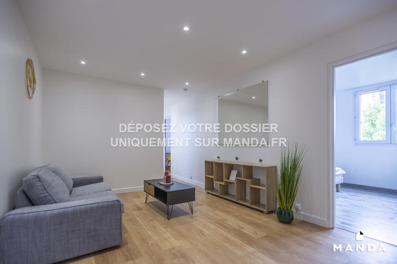 Chambre - 10 m² - 5 pièces