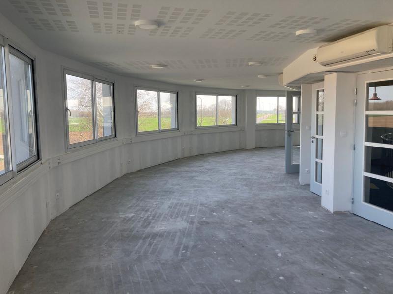 Local d'activités - 1 017 m²