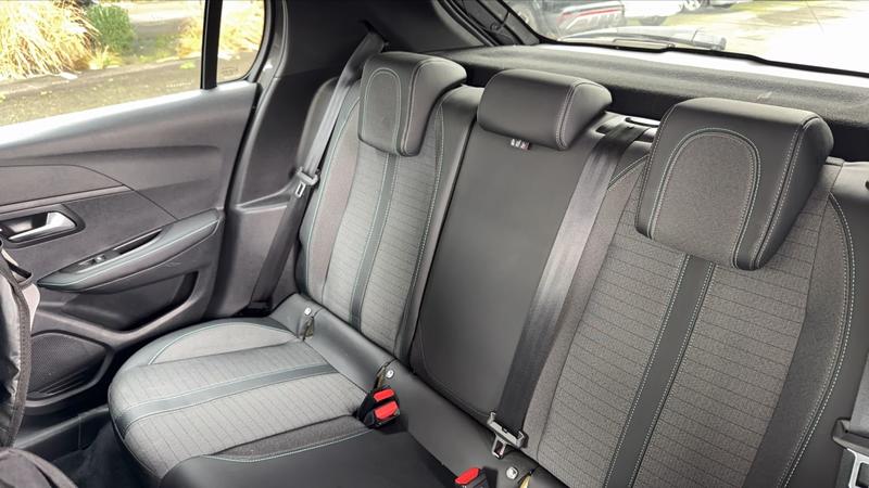 Peugeot 208 1.2 PureTech 100 Allure Pack - Entretien constructeur