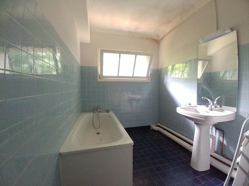 Maison - 210 m² - 9 pièces