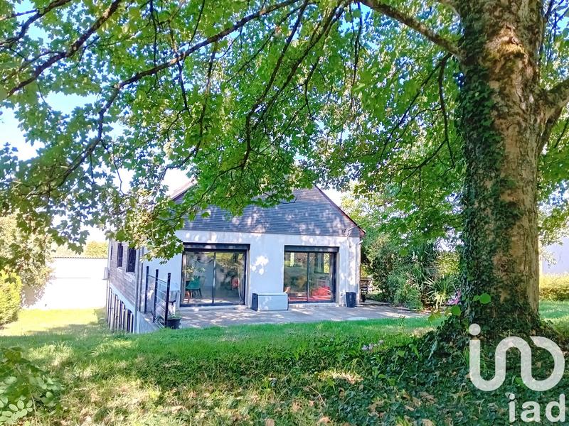 Maison - 212 m² - 8 pièces